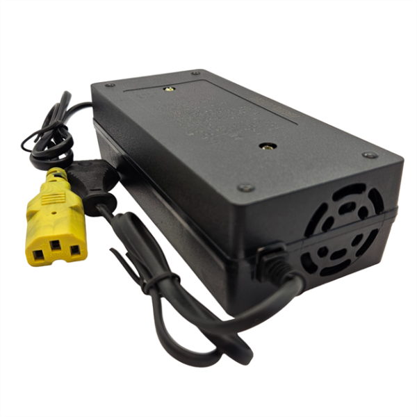 Akülü Çuvalağzı Dikiş Makinesi Şarj Adaptörü / GK9-370-C - Konfeksiyon Sepeti