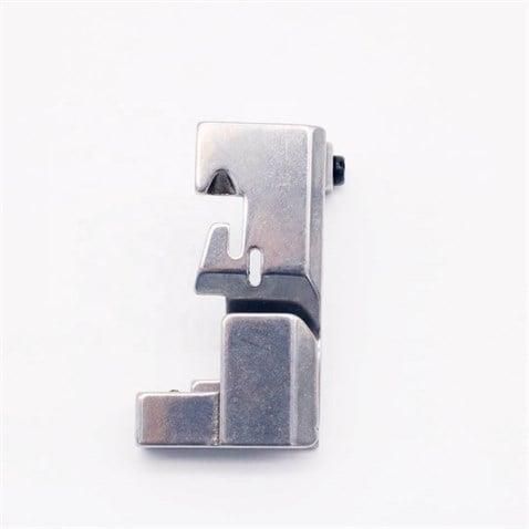 Juki-Overlok-5-Iplik-Buzgu-Ayak-13036-1-9fff.jpg Juki Overlok 5 İplik Büzgü Ayak / 13036-13 - Konfeksiyon Sepeti