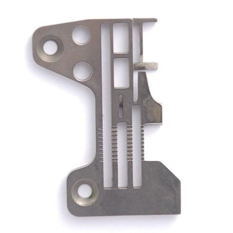 Juki-Overlok-6700-5-Ip-Kot-Plaka-R4612-c5d2.jpg Juki Overlok 6700 5 İp Kot Plaka / R4612-J6F-KOO - Konfeksiyon Sepeti