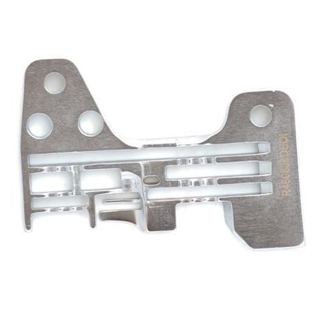 Juki-Overlok-6700-6-Ip-Penye-Plaka-R460-270f.jpg Juki Overlok 6700 6 İp Penye Plaka / R4608-J6D-E01 - Konfeksiyon Sepeti