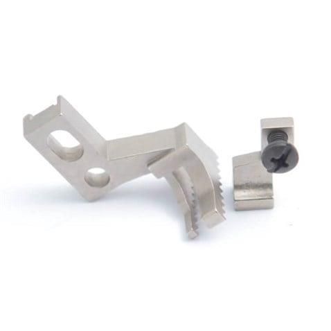 Siruba-Overlok-3-Ip-Esarp-Arka-Ve-Zincir-f419.jpg Siruba Overlok 3 İp Eşarp Arka Ve Zincir Dişli / D201+D209 - Konfeksiyon Sepeti