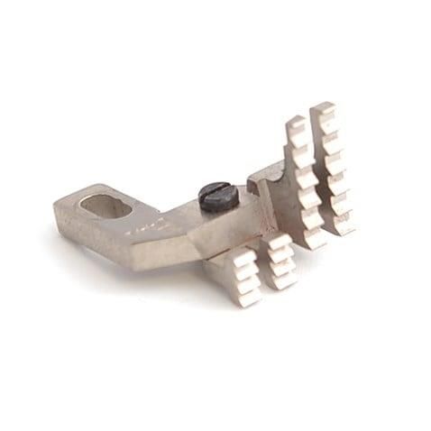 Siruba-Overlok-4-Ip-Arka-Disli-D441-fc82.jpg Siruba Overlok 4 İp Arka Dişli / D441 - Konfeksiyon Sepeti