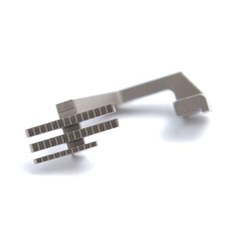 Siruba-Overlok-4-Ip-On-Disli-H204-ca88.jpg Siruba Overlok 4 İp Ön Dişli / H204 - Konfeksiyon Sepeti