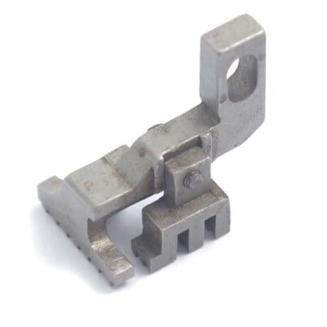 Siruba-Overlok-5-Ip-Kot-Arka-Ve-Zincir-D-6093.jpg Siruba Overlok 5 İp Kot Arka Ve Zincir Dişli / D582 - Konfeksiyon Sepeti